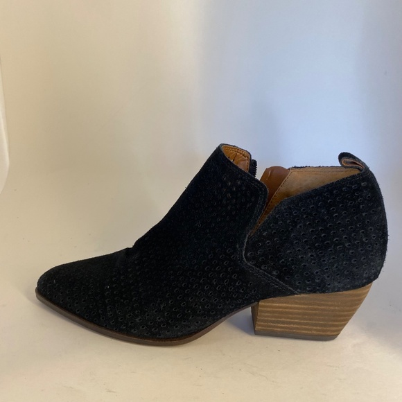 Franco Sarto Suede Heeled Ankle Boots with zipper on inseam, black - size 6.5M - Picture 10 of 13